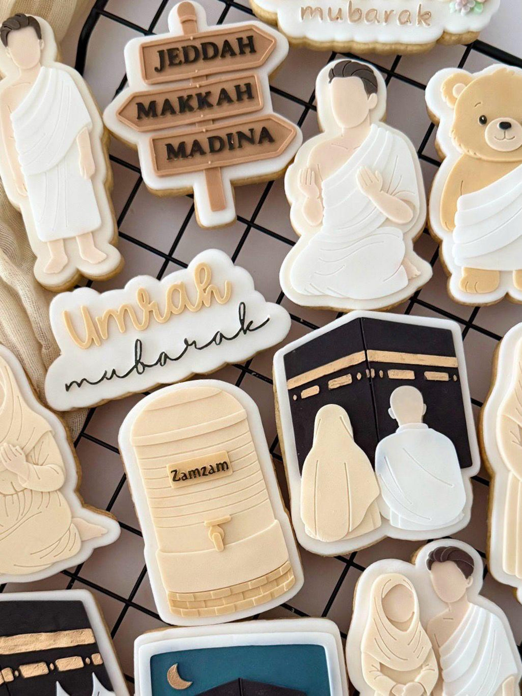 #1299 - Umrah Mubarak with flowers