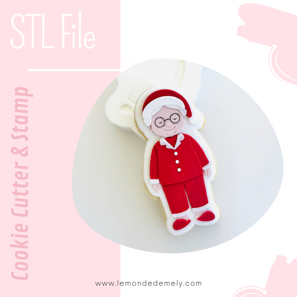 #881 - Mrs Claus with Pyjama