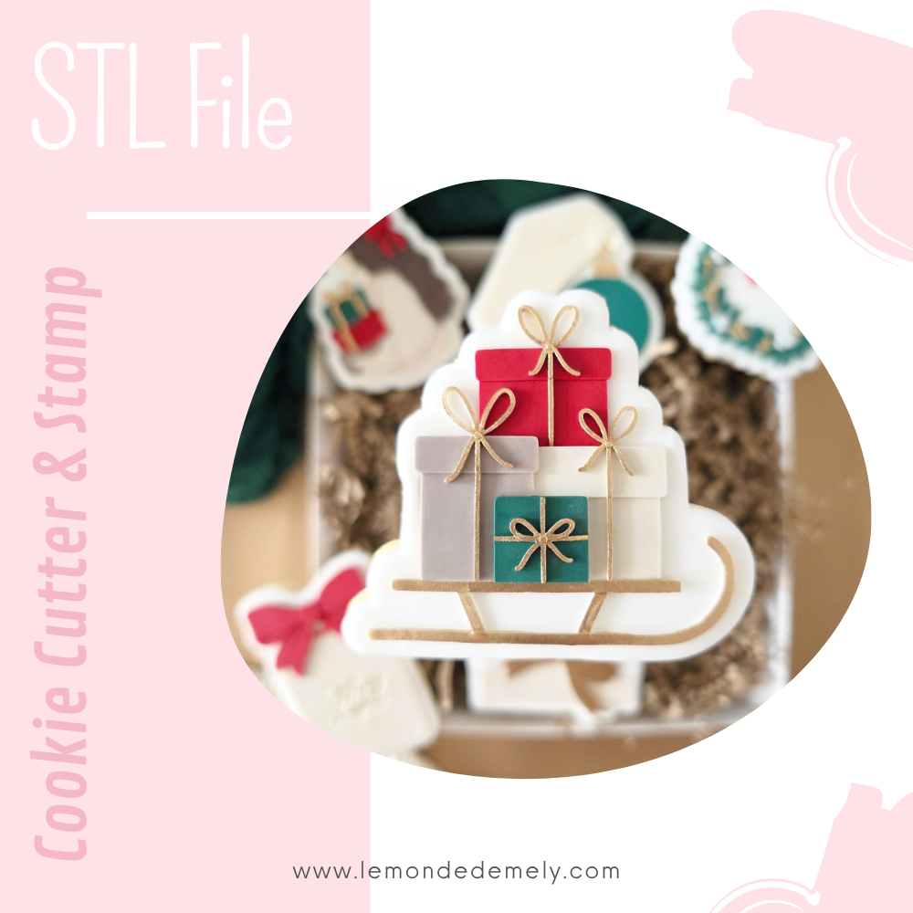 #915- Santa Sleigh with Giftbox